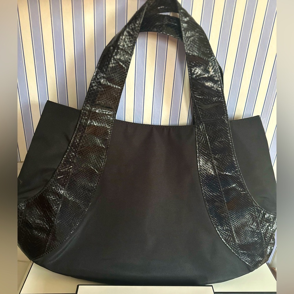 Beirn black hobo bag EUC